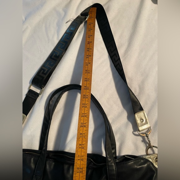 Large Auth Versace Perfums Leather Travel Bag Wide Strap W Dbl Handles Gold Acct - Picture 13 of 14